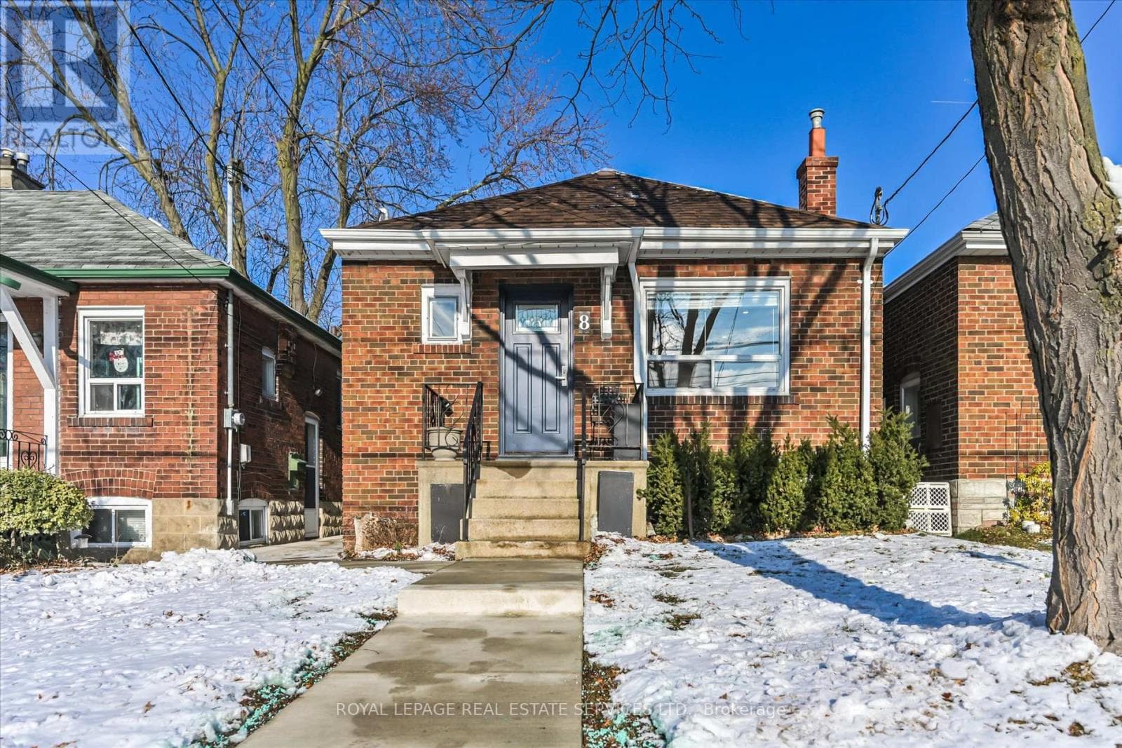 8 PRITCHARD AVENUE — Toronto (Rockcliffe-Smythe), Ontario - Main photo