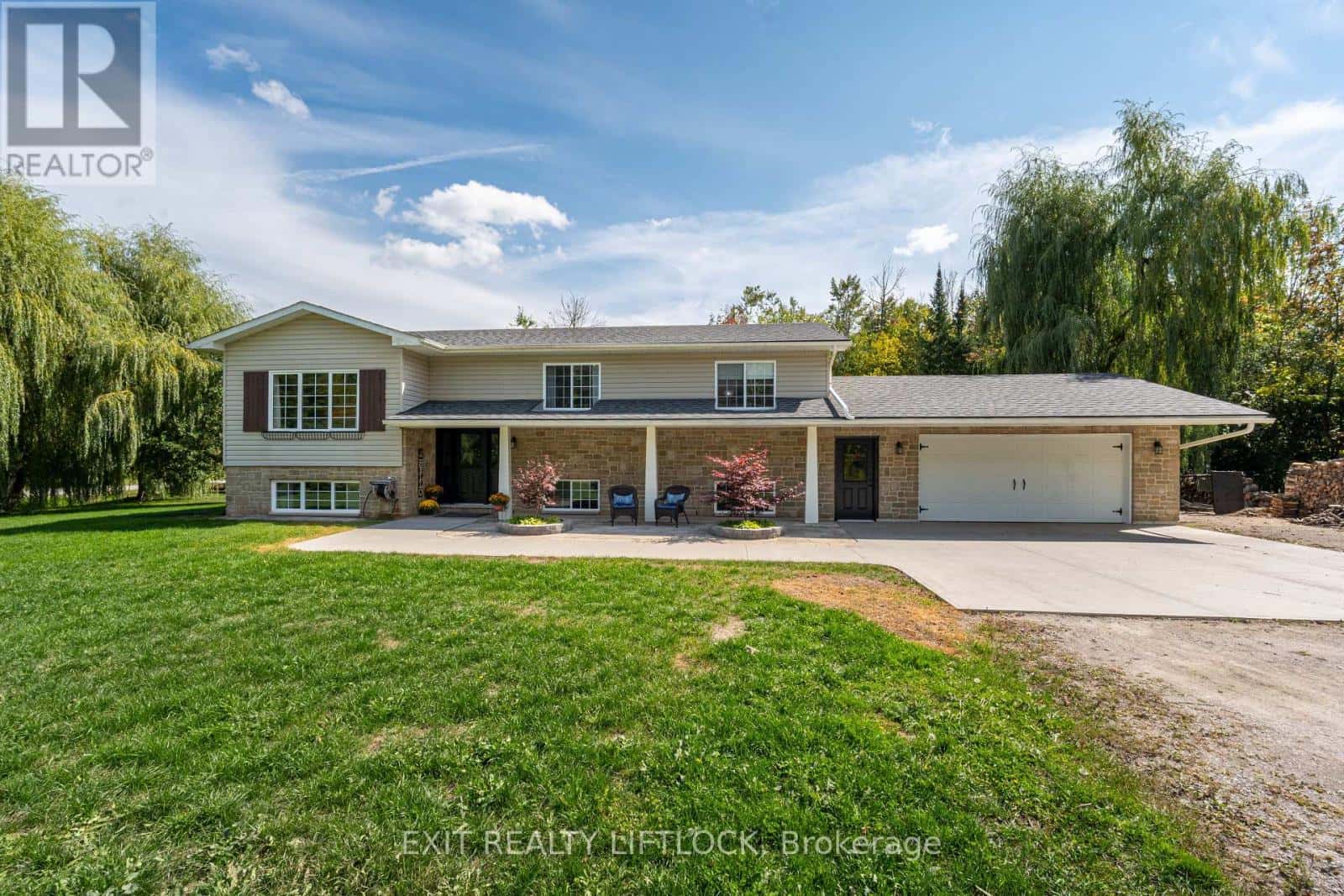 290 MCCLENNAN DRIVE — Selwyn, Ontario - Photo 2 of 50