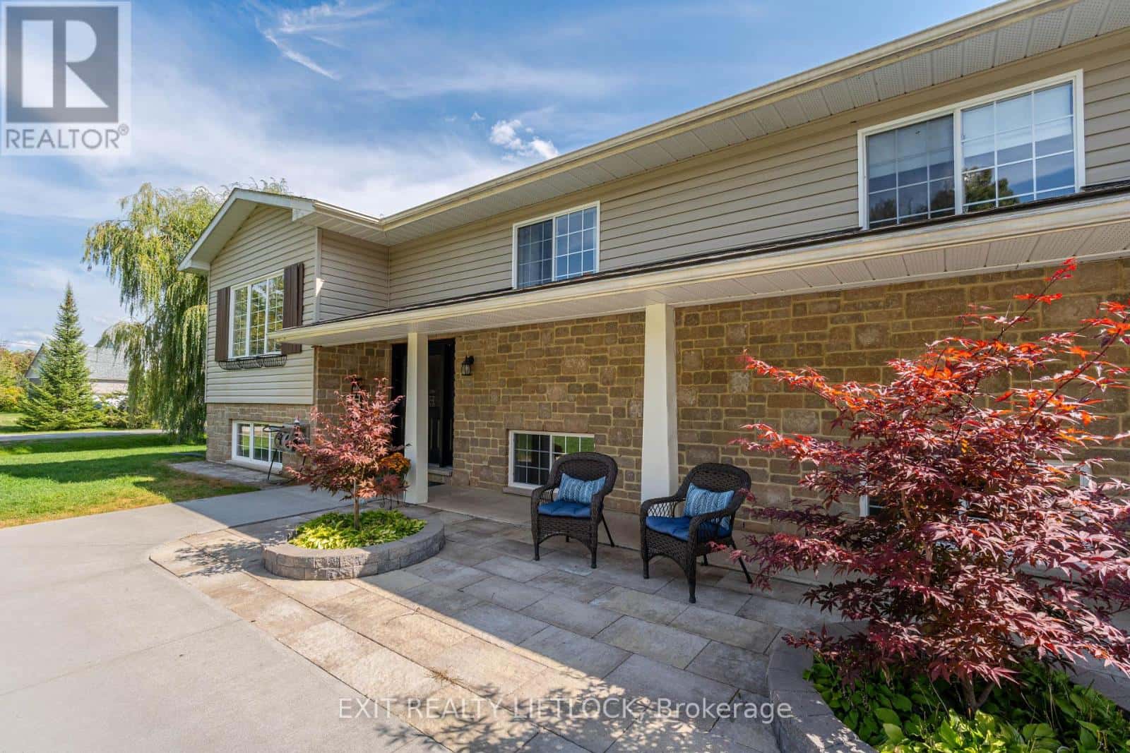 290 MCCLENNAN DRIVE — Selwyn, Ontario - Photo 3 of 50