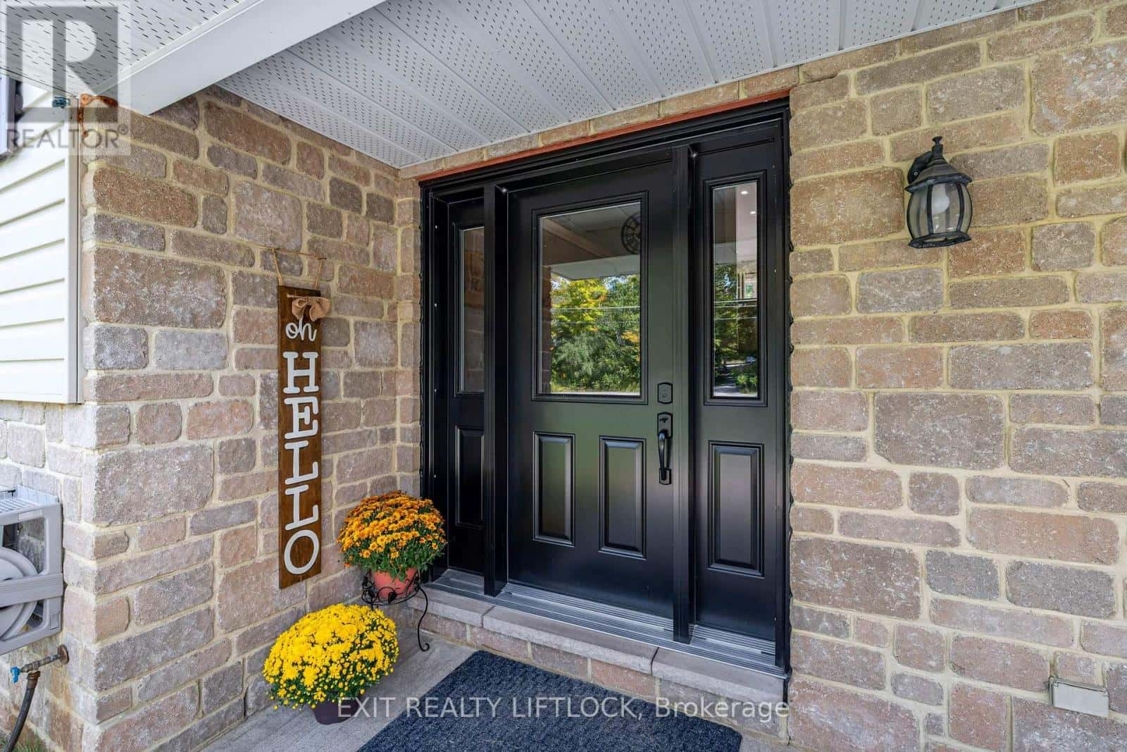 290 MCCLENNAN DRIVE — Selwyn, Ontario - Photo 4 of 50