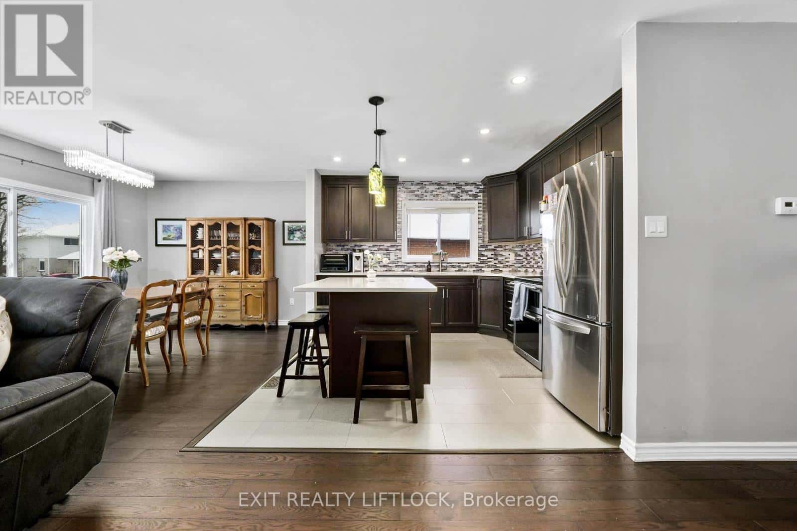 1856 MAPLERIDGE DRIVE — Peterborough (Monaghan Ward 2), Ontario - Photo 5 of 28