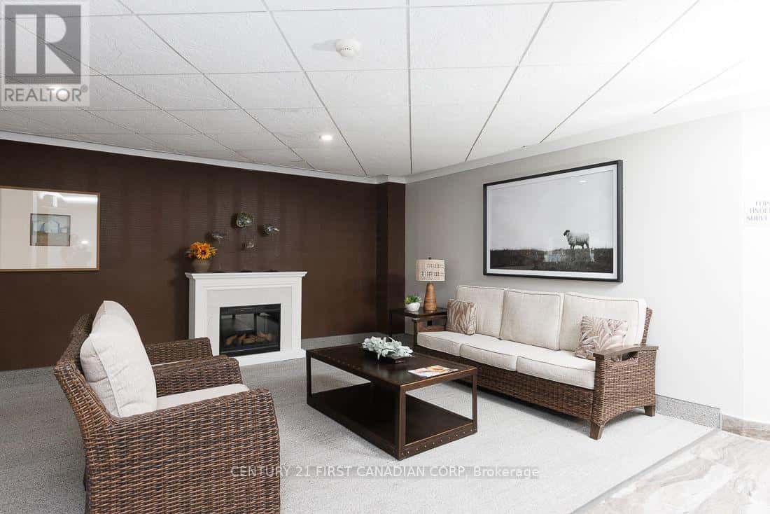 503 - 500 TALBOT STREET — London East (East F), Ontario - Photo 3 of 38