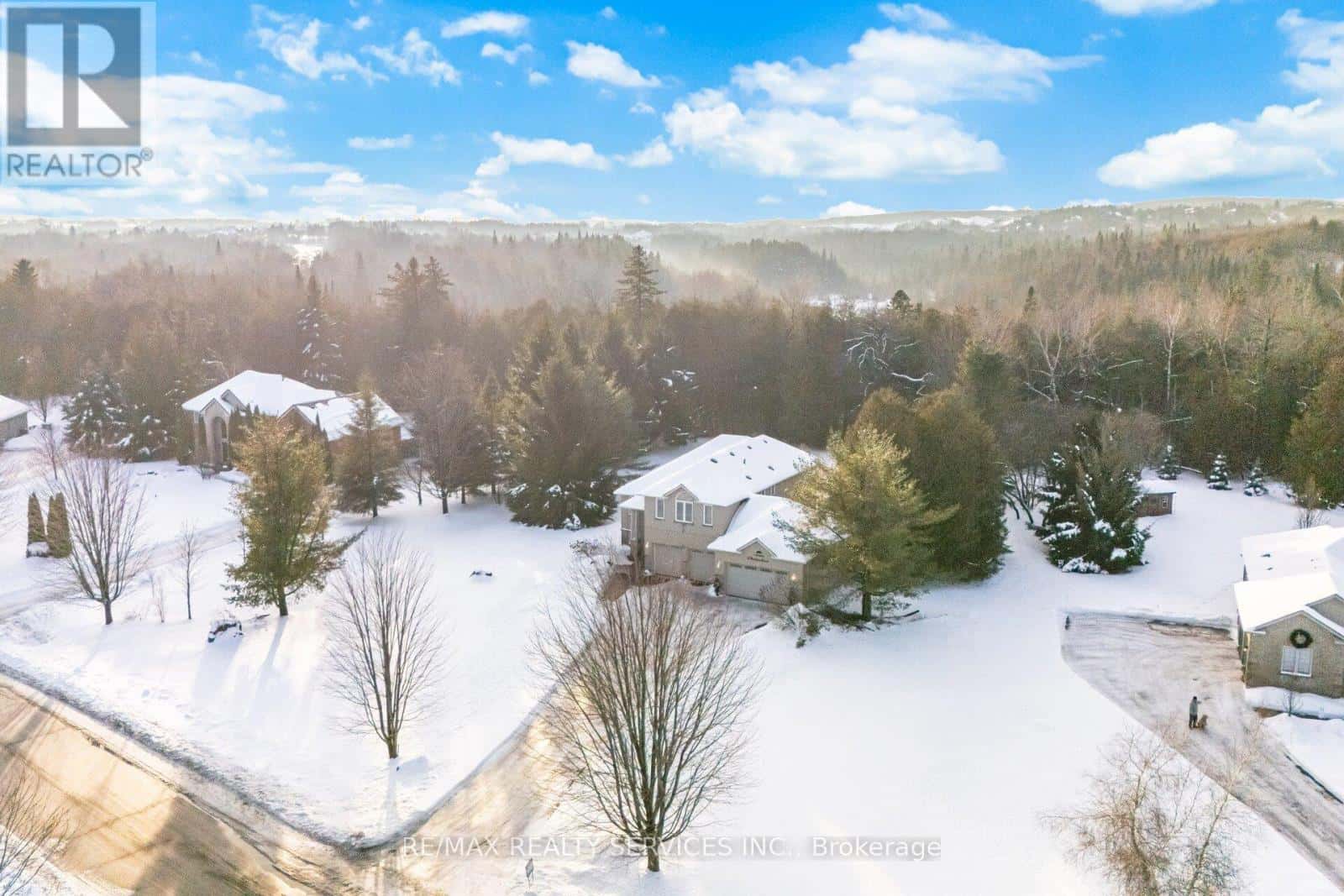 47 BROOKHAVEN CRESCENT — East Garafraxa, Ontario - Photo 2 of 50