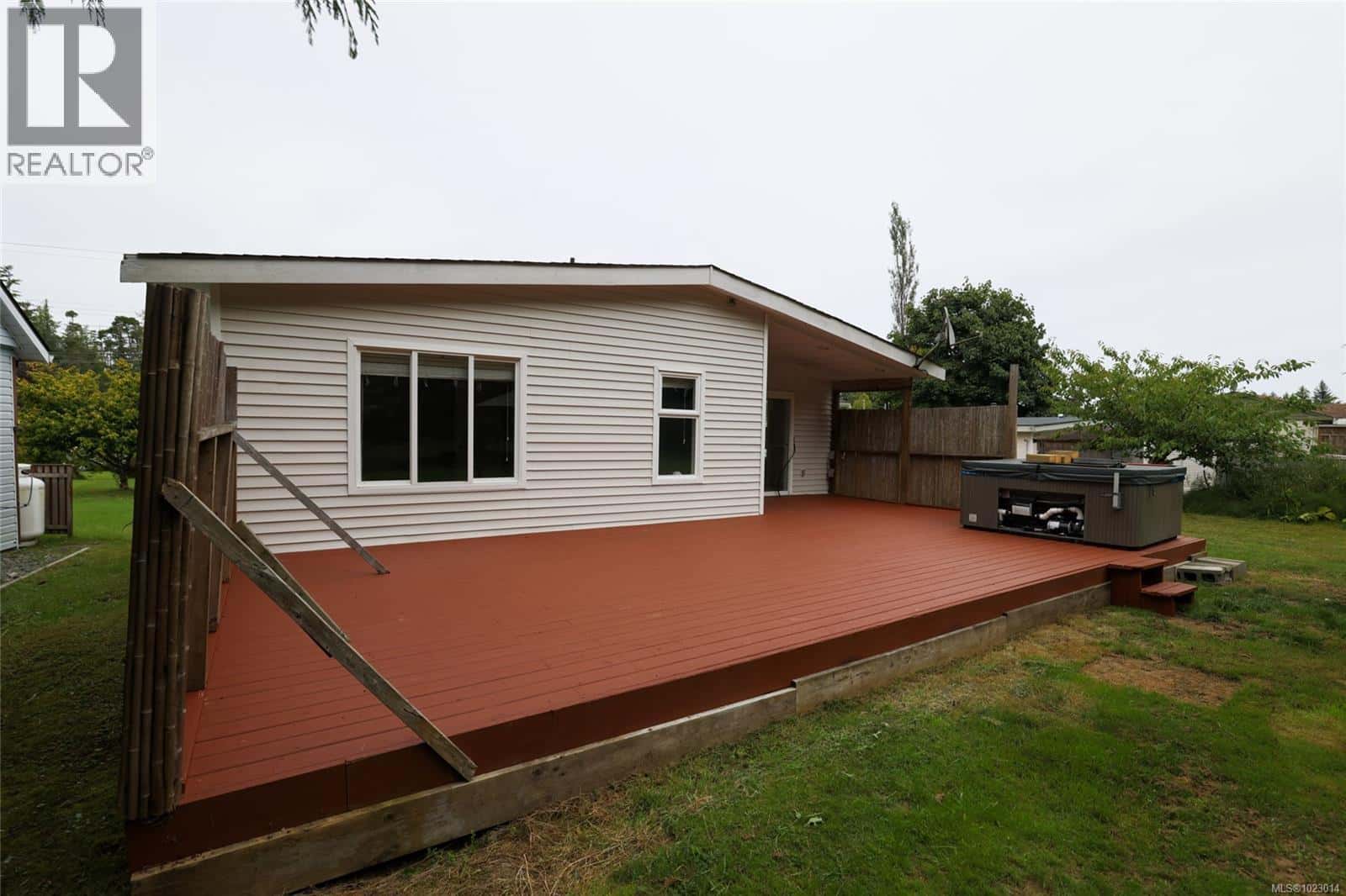 4175 Byng Rd — Port Hardy, British Columbia - Photo 4 of 25