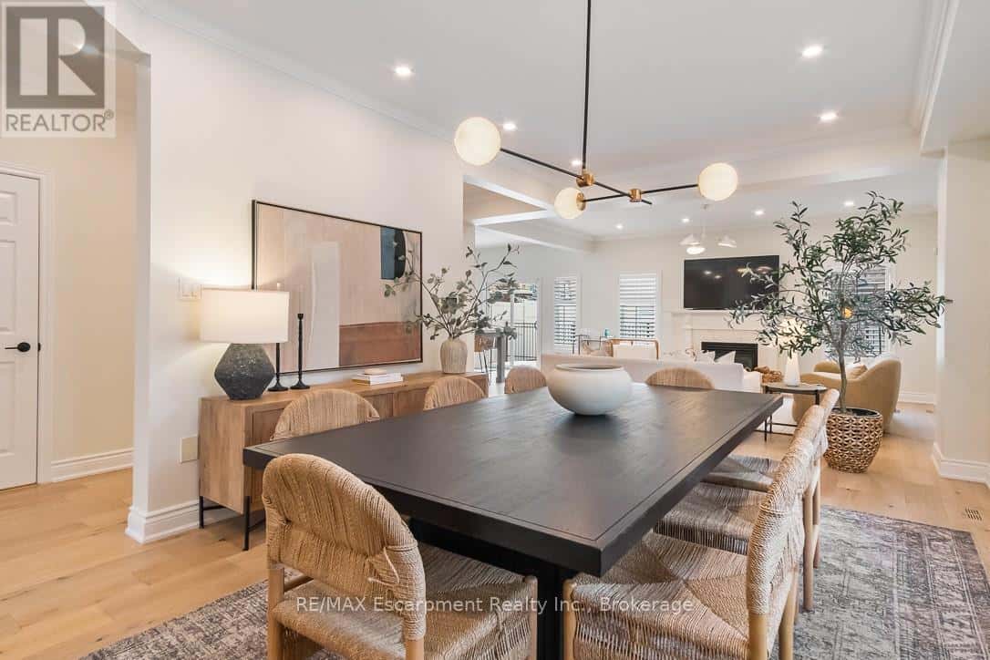 2301 BARONWOOD DRIVE — Oakville (WM Westmount), Ontario - Photo 4 of 33