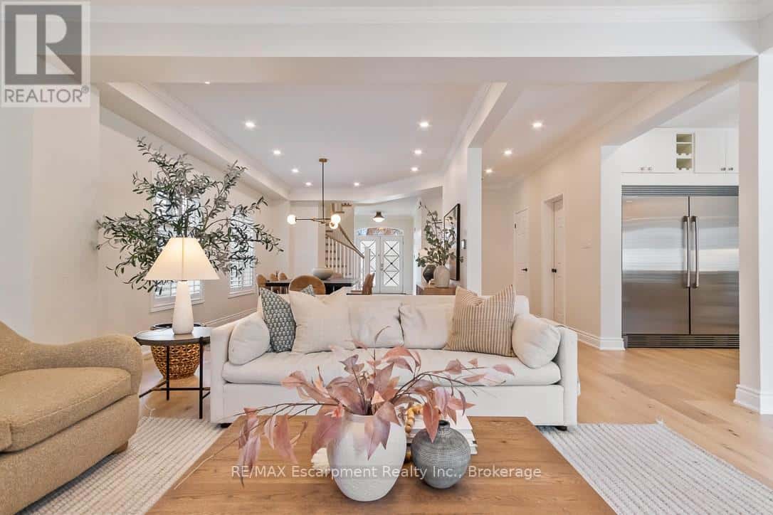 2301 BARONWOOD DRIVE — Oakville (WM Westmount), Ontario - Photo 5 of 33