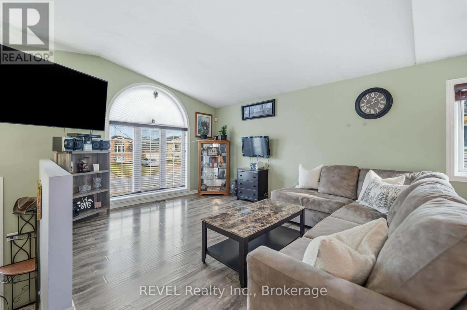 7880 ASCOT CIRCLE — Niagara Falls (Ascot), Ontario - Photo 2 of 17