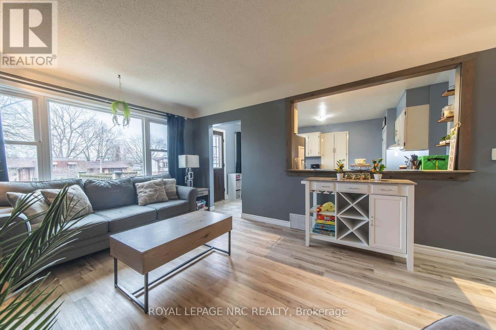 955 FERNDALE AVENUE — Fort Erie (Crescent Park), Ontario - Photo 4 of 23