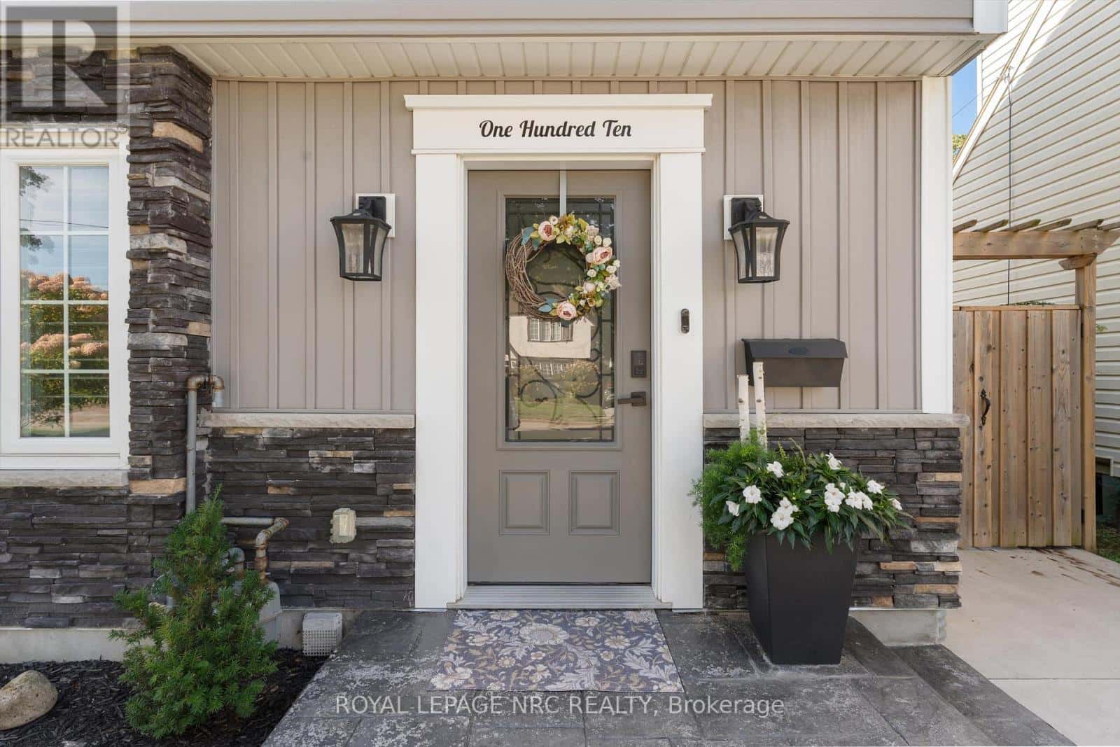 110 ST PATRICK STREET — St. Catharines (Downtown), Ontario - Photo 2 of 41