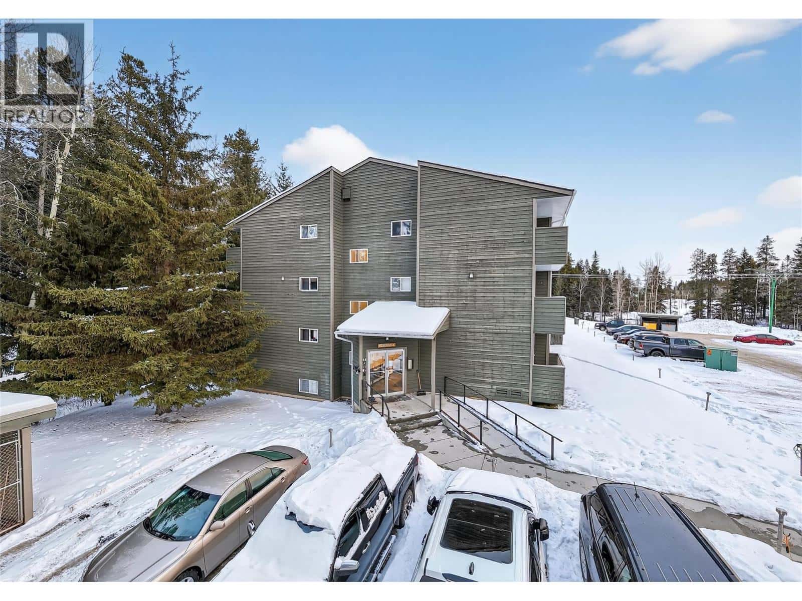 1299 Ponderosa Drive Unit# 304A — Sparwood, British Columbia - Photo 2 of 38