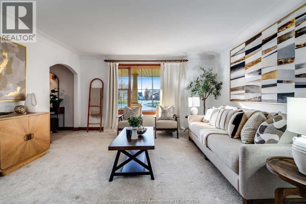 512 Cambridge COURT — Tecumseh, Ontario - Photo 5 of 50