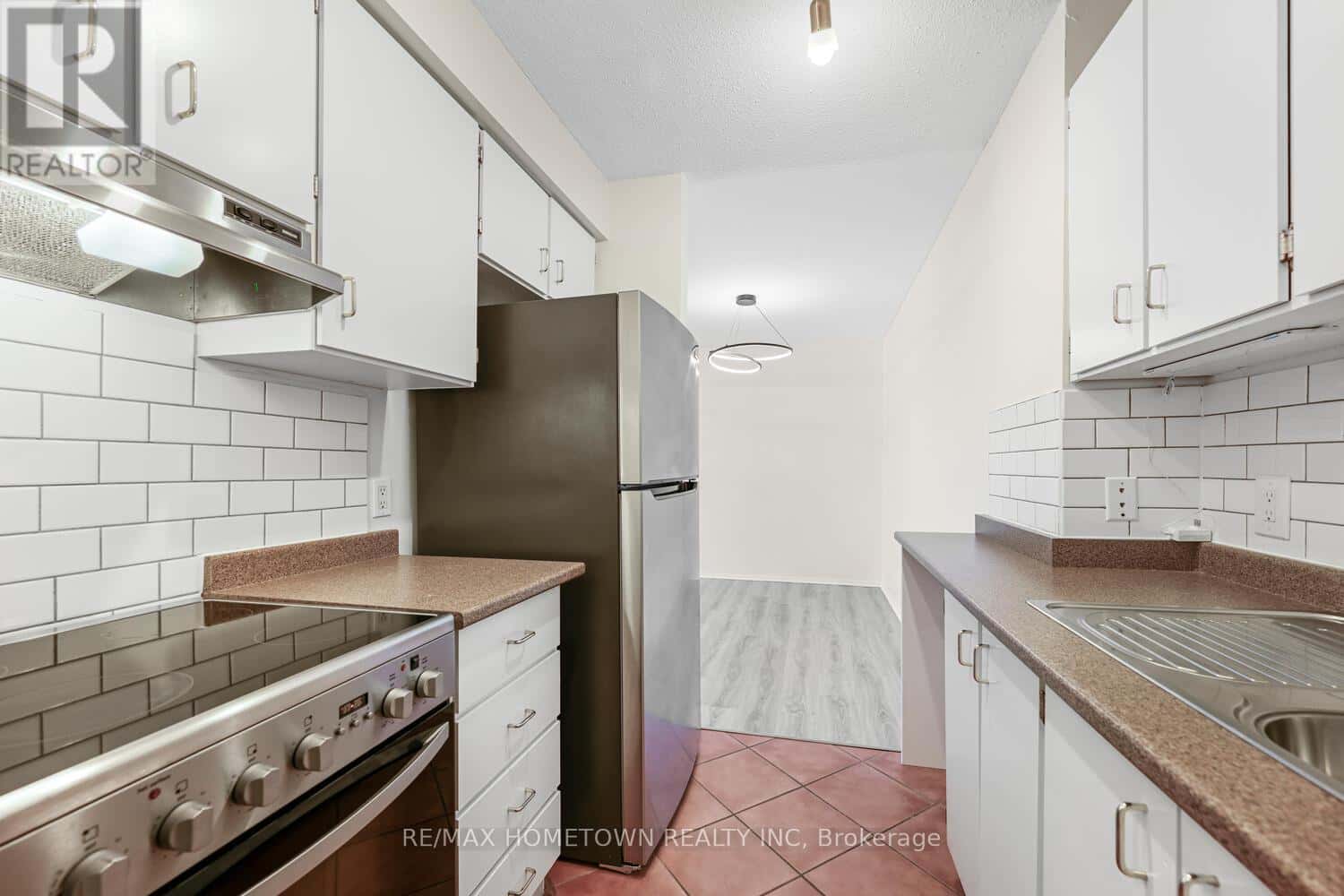 16 - 819 MACODRUM DRIVE — Brockville, Ontario - Photo 4 of 23