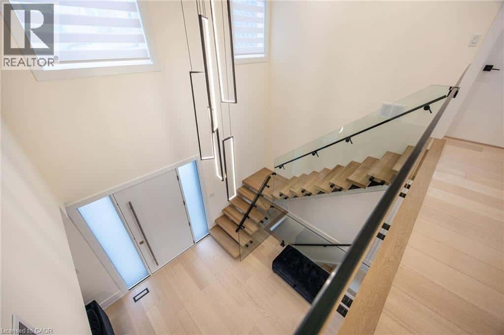 584 WALKERS Line — Burlington, Ontario - Photo 5 of 48