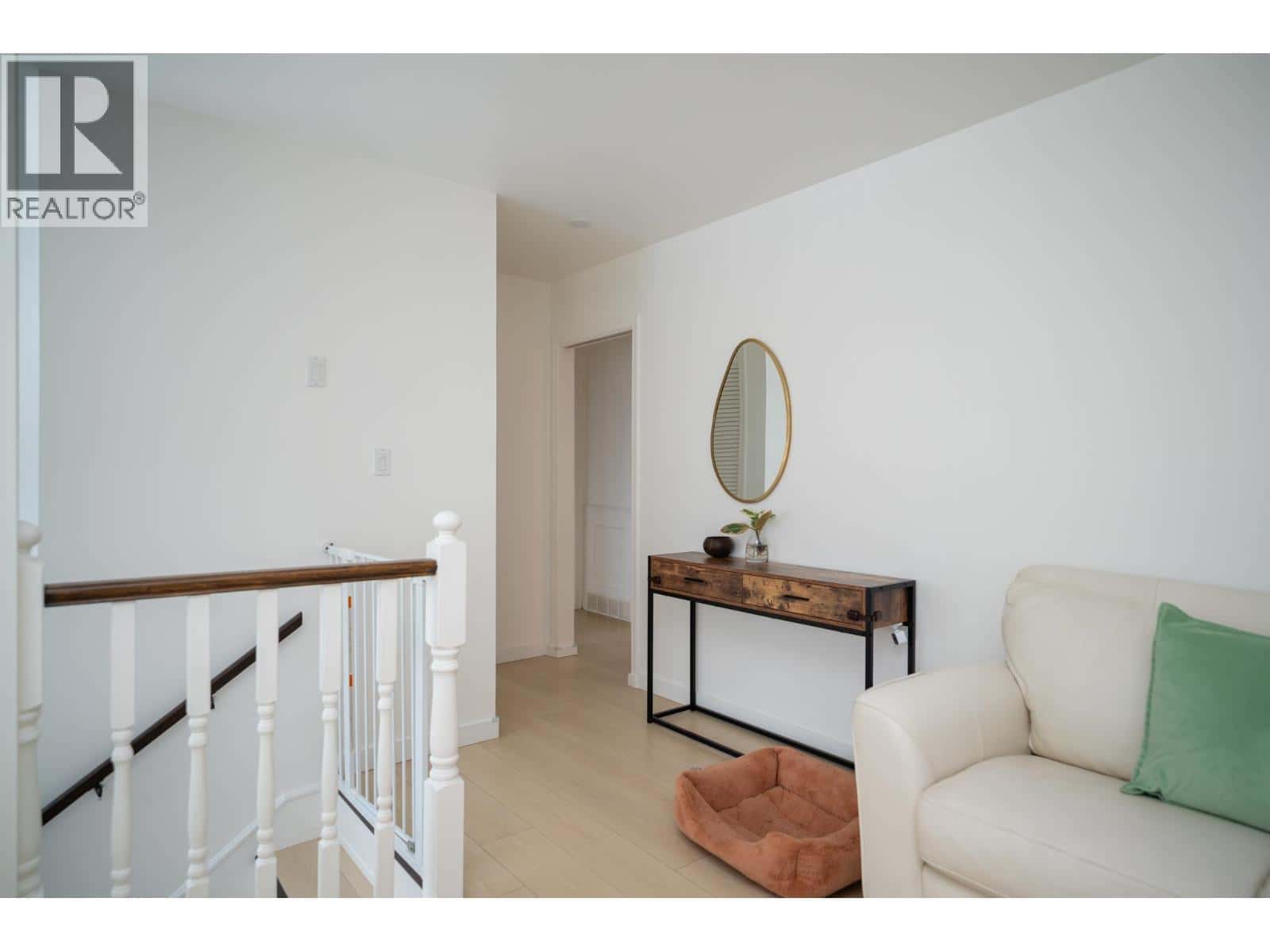 125 MCDERMID DRIVE — Prince George, British Columbia - Photo 3 of 38