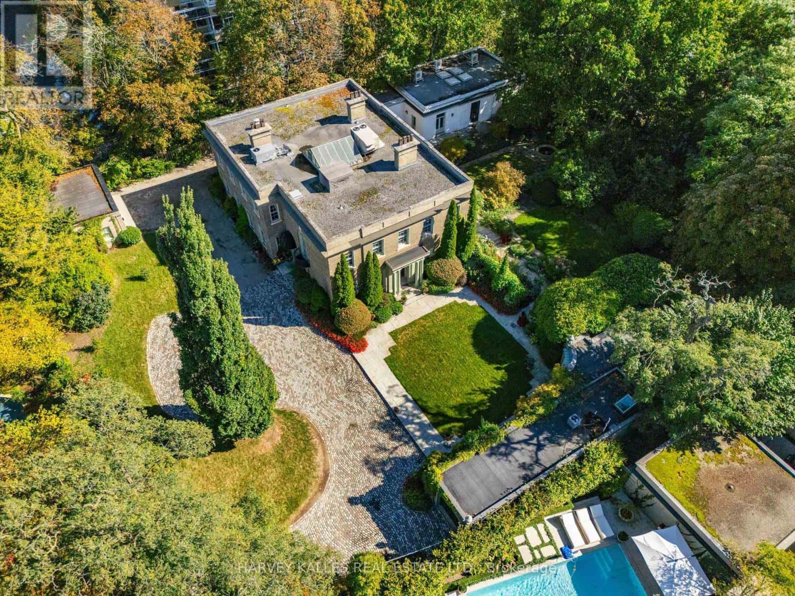 1 EDMUND GATE — Toronto (Casa Loma), Ontario - Photo 2 of 45