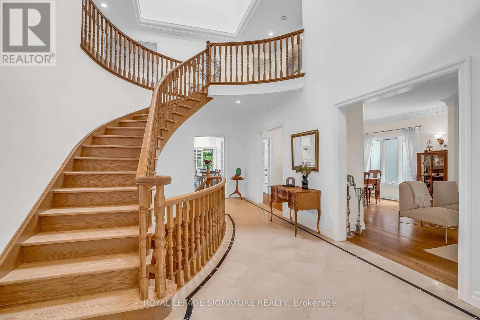 20 HURLINGHAM CRESCENT — Toronto (Banbury-Don Mills), Ontario - Photo 3 of 50