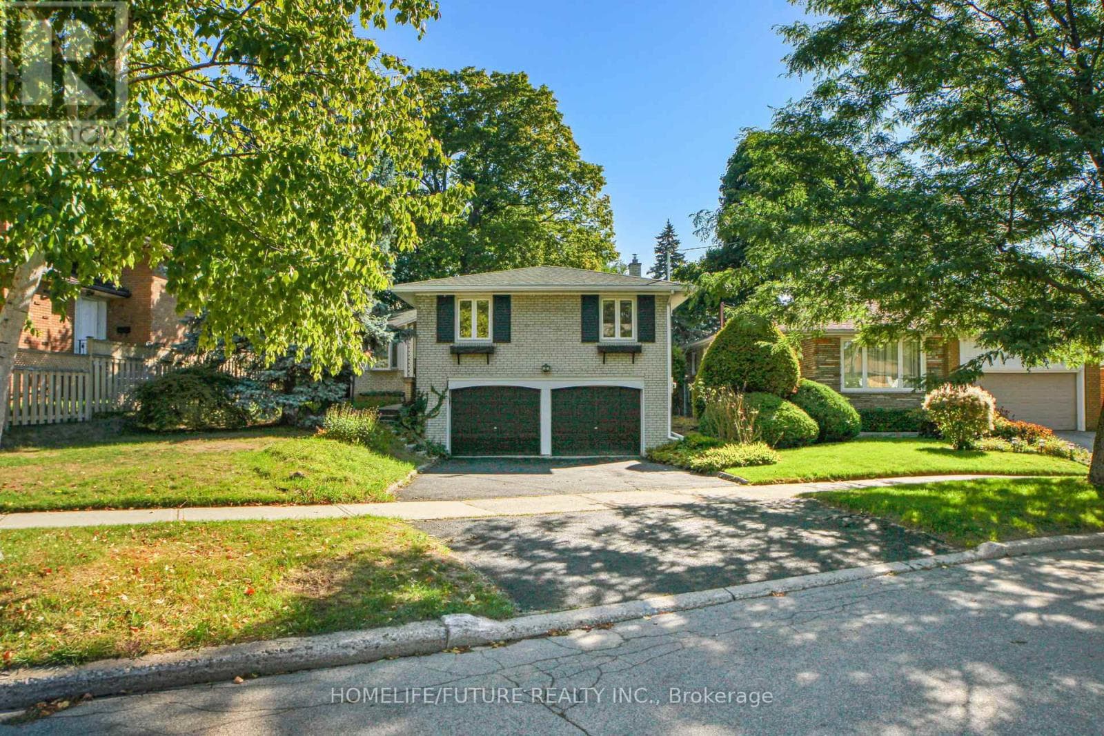 5 LANDFAIR CRESCENT — Toronto (Woburn), Ontario - Main photo
