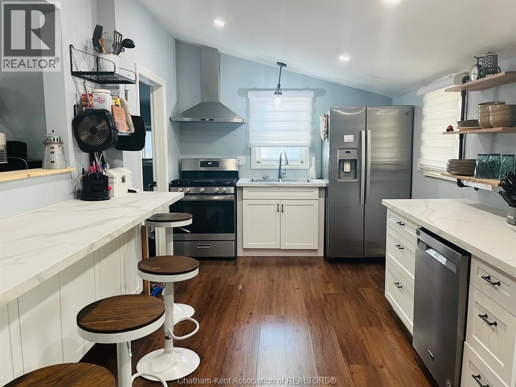 36 O'Neil STREET — Chatham, Ontario - Main photo