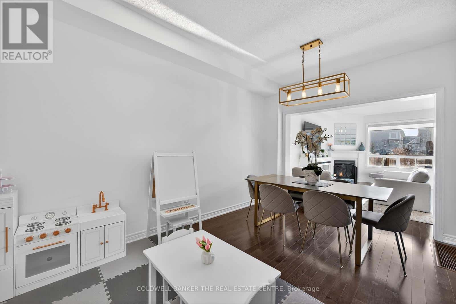 91 MCGAHEY STREET W — New Tecumseth (Tottenham), Ontario - Photo 5 of 33