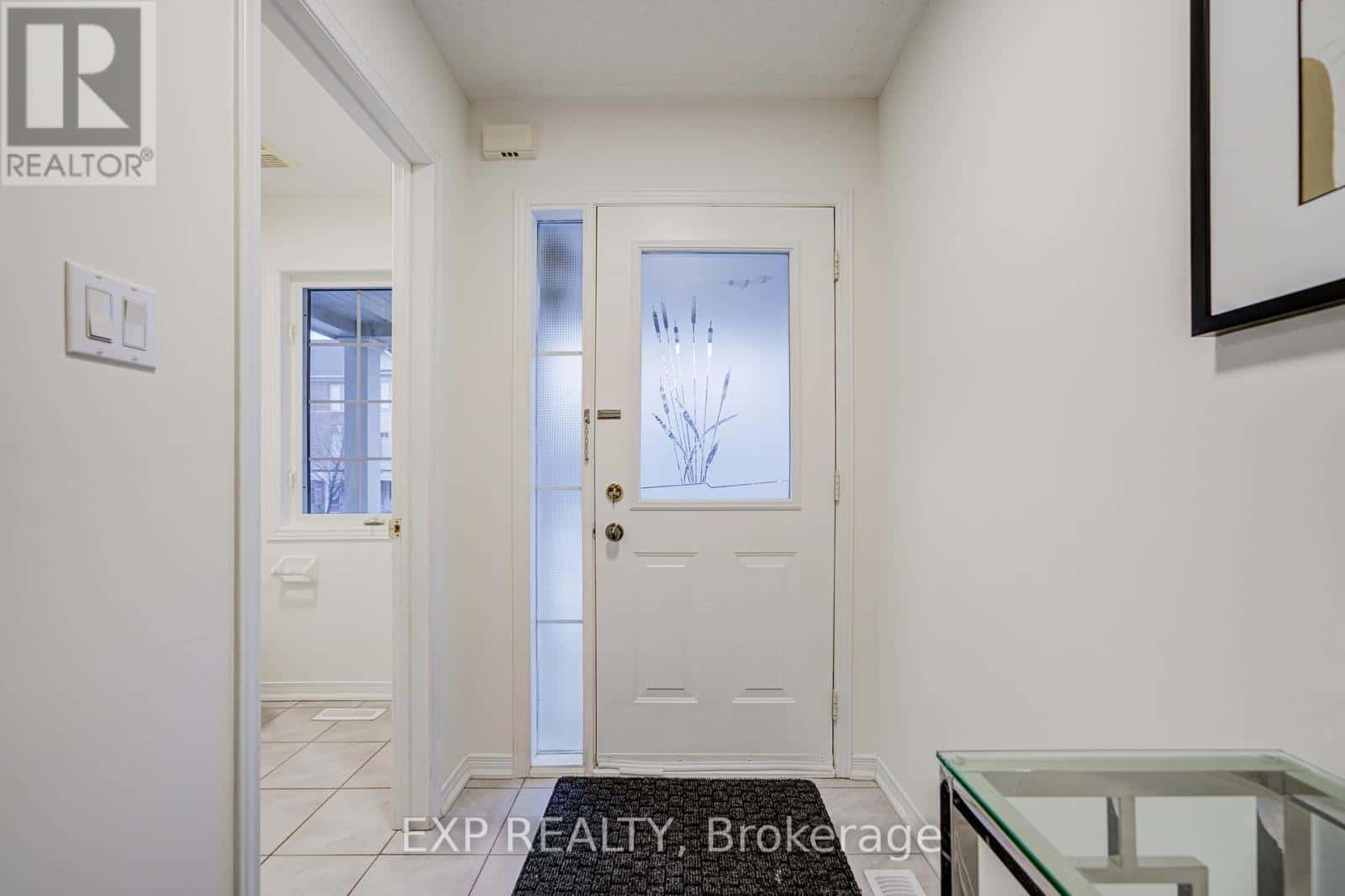 121 HILLWOOD STREET — Markham (Berczy), Ontario - Photo 5 of 36