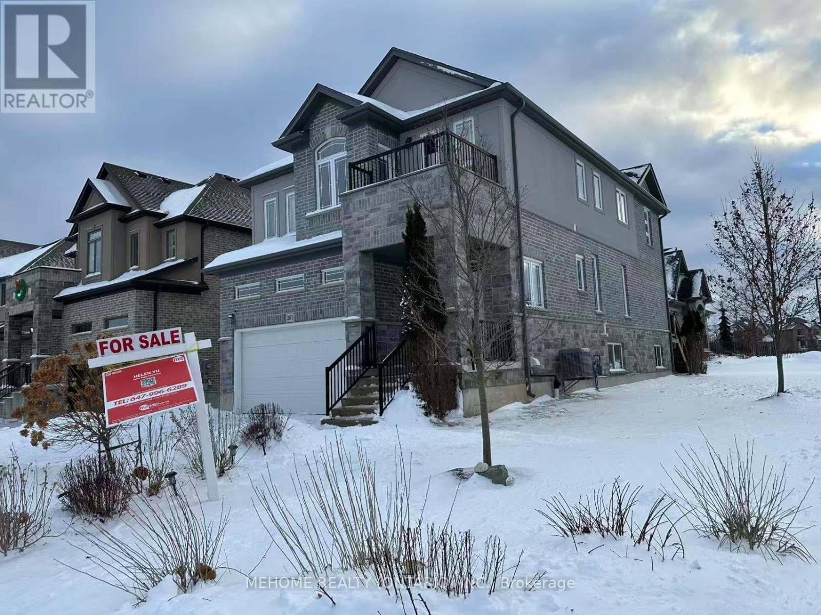 201 SPRING GARDEN DRIVE — Waterloo, Ontario - Main photo