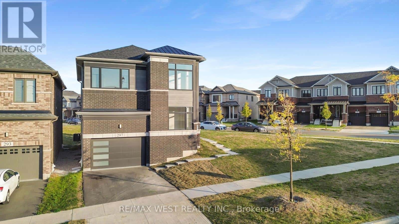 297 BISMARK DRIVE — Cambridge, Ontario - Photo 2 of 50