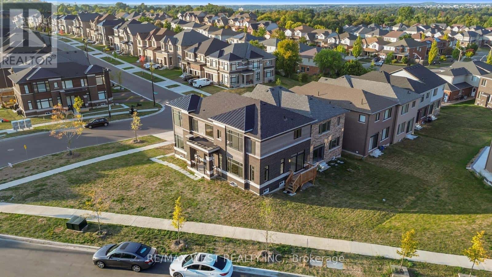 297 BISMARK DRIVE — Cambridge, Ontario - Photo 5 of 50