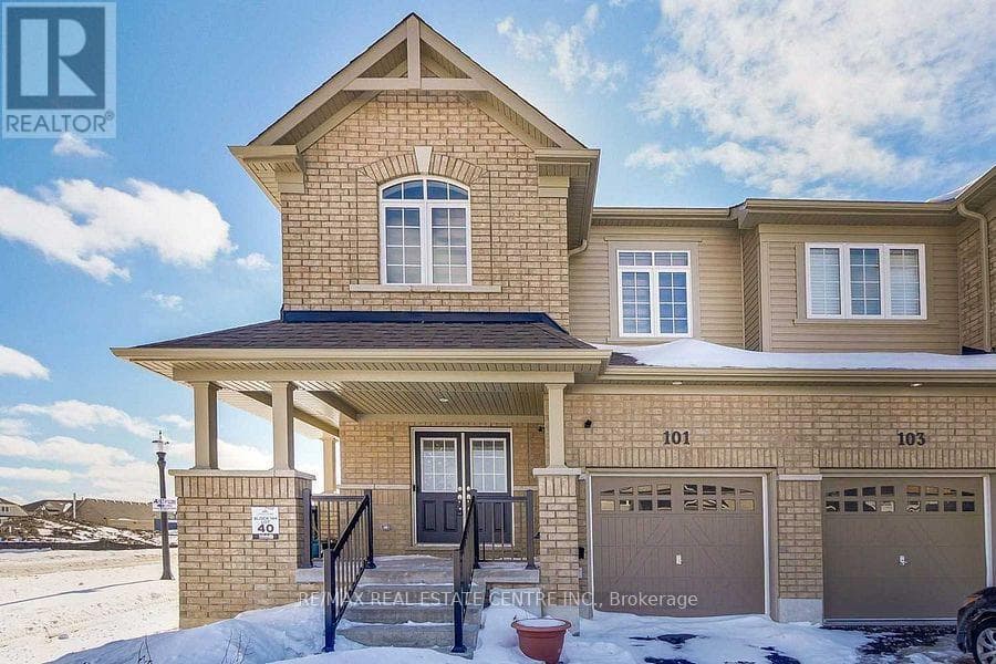 101 CLARK STREET — Shelburne, Ontario - Main photo