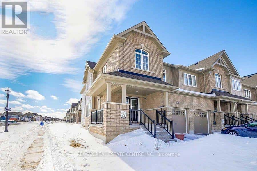 101 CLARK STREET — Shelburne, Ontario - Photo 3 of 25