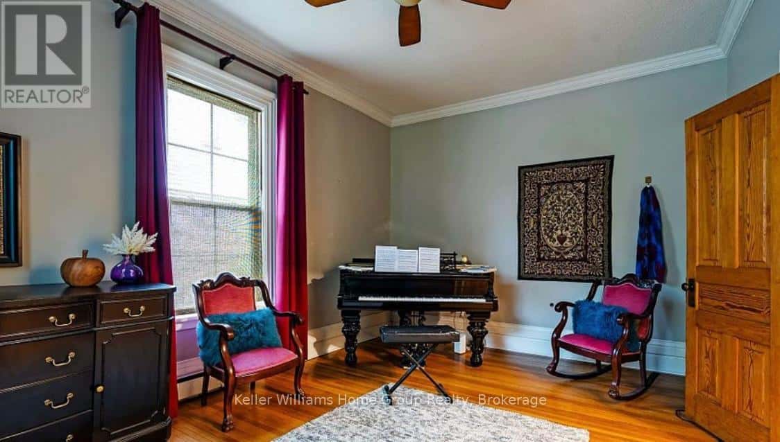 250 ANDREW STREET — Shelburne, Ontario - Photo 3 of 18