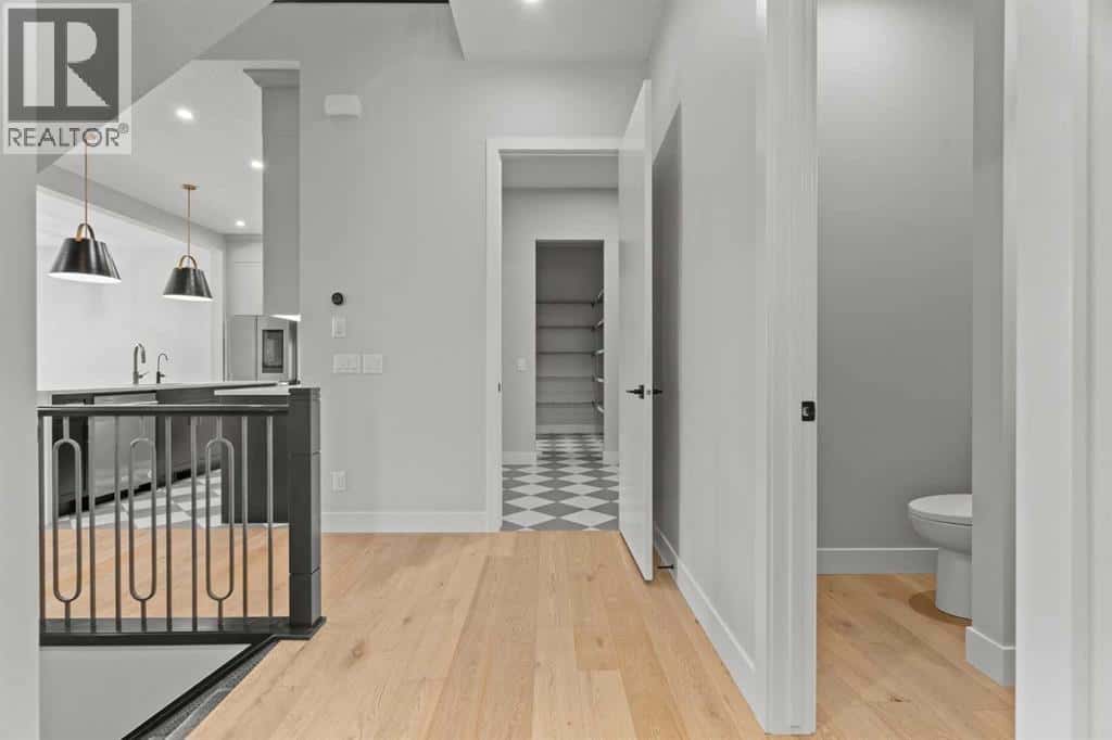 137 Waters Edge Drive — Heritage Pointe, Alberta - Photo 3 of 50