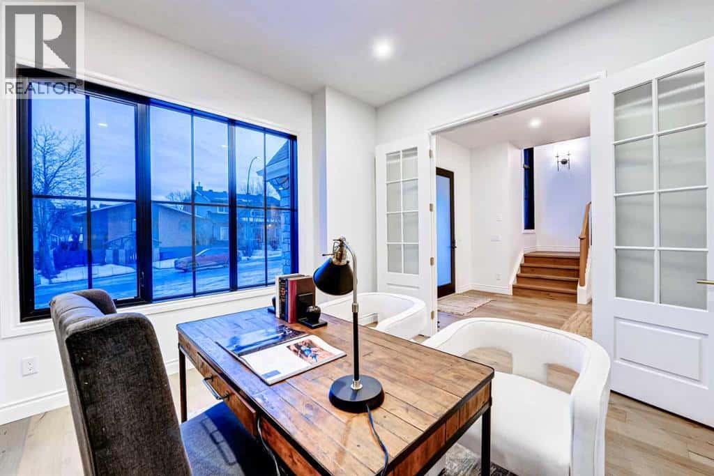 1936 31 Avenue SW — Calgary, Alberta - Photo 5 of 50