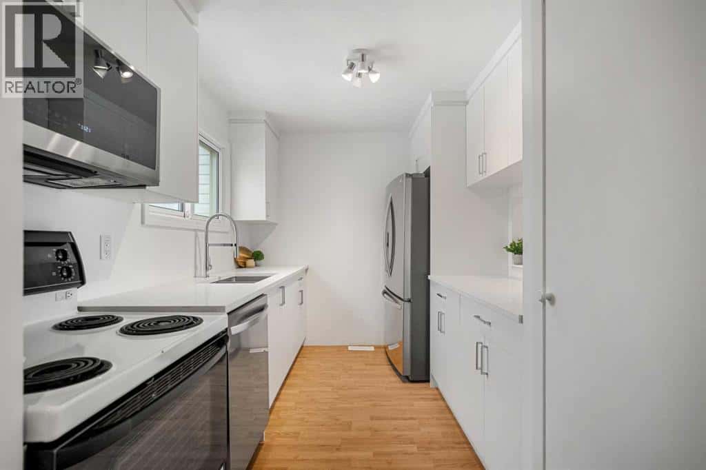 23, 131 Templehill Drive NE — Calgary, Alberta - Photo 5 of 44