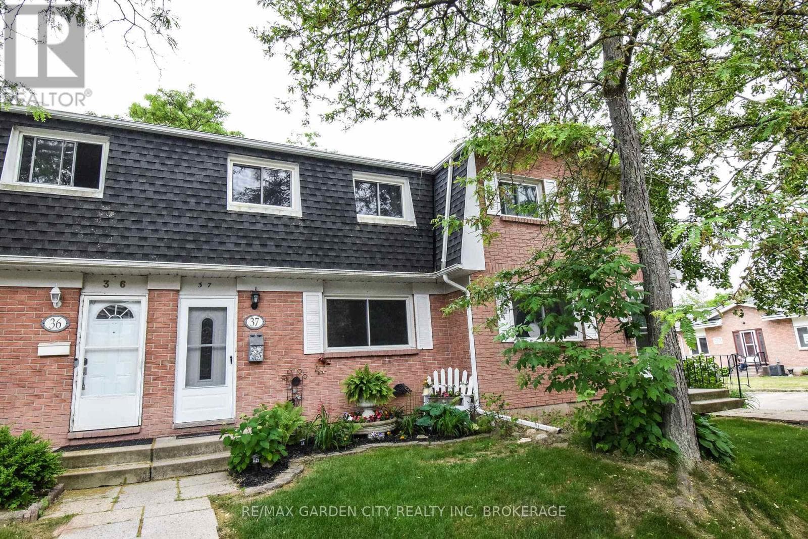 37 - 185 DENISTOUN STREET — Welland (Broadway), Ontario - Main photo