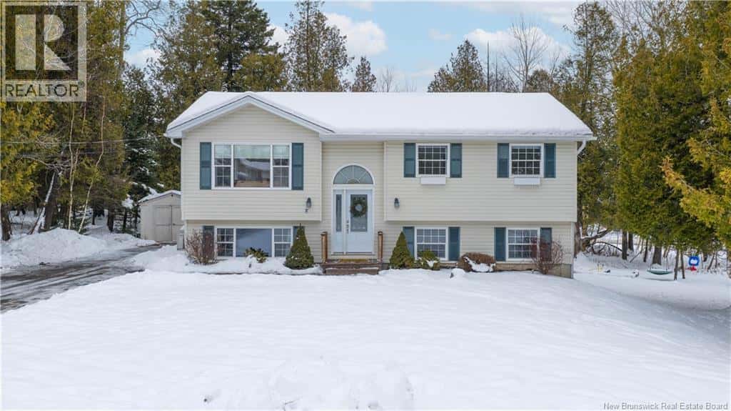 2 Tagish Road — Quispamsis, New Brunswick - Photo 2 of 38