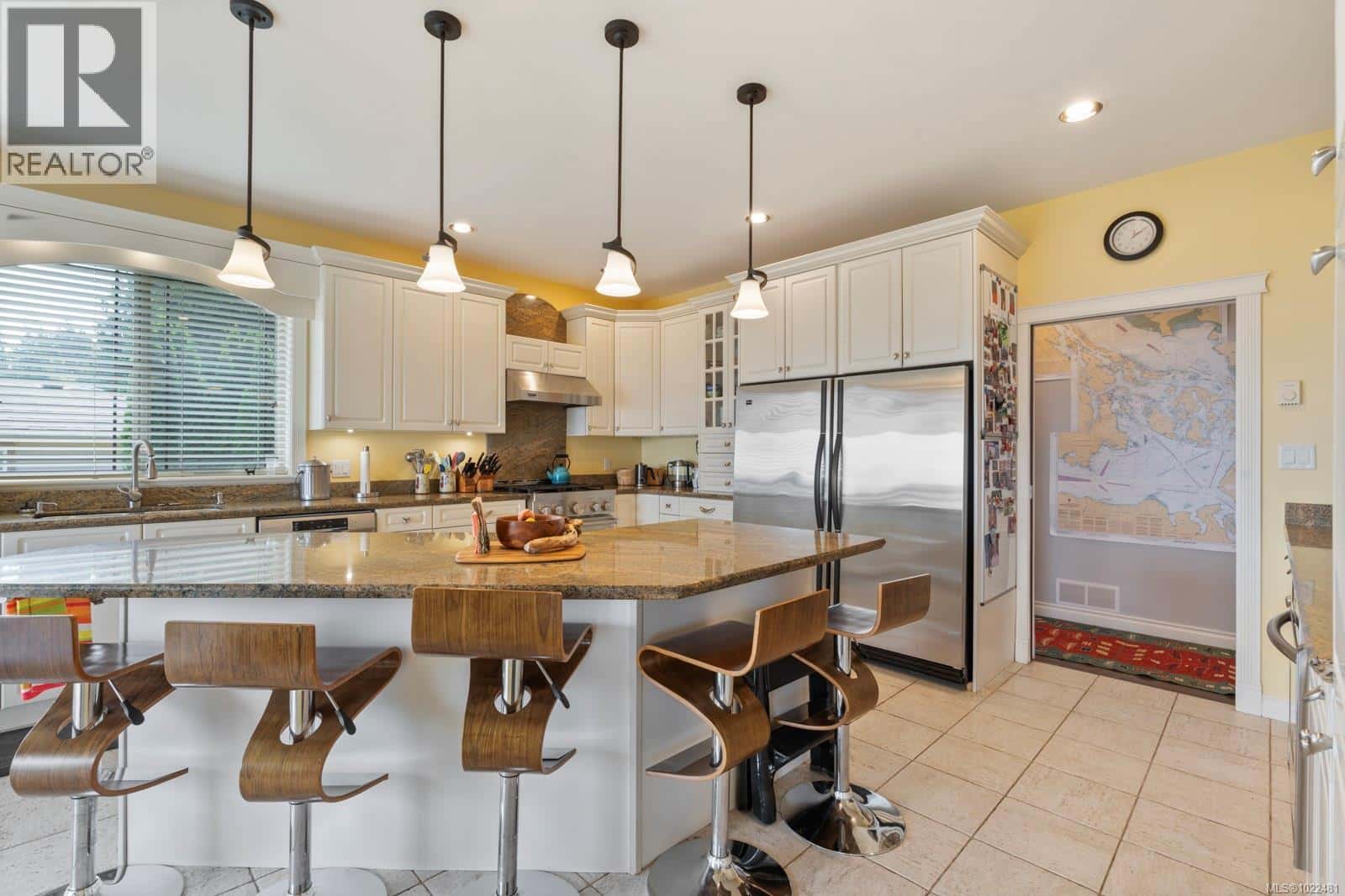 7012 Island View Pl — Central Saanich, British Columbia - Photo 5 of 81