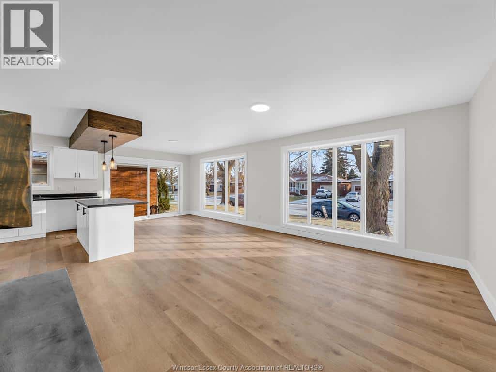 15 Longfield LANE — Leamington, Ontario - Photo 3 of 31