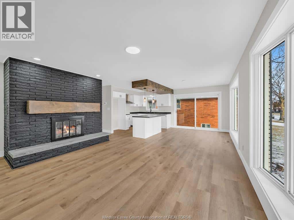 15 Longfield LANE — Leamington, Ontario - Photo 4 of 31