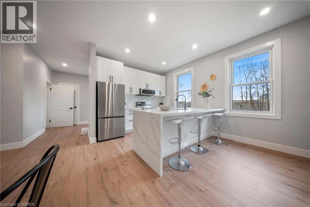 52 MAIN STREET ROCKFORD — Rockford, Ontario - Photo 4 of 24