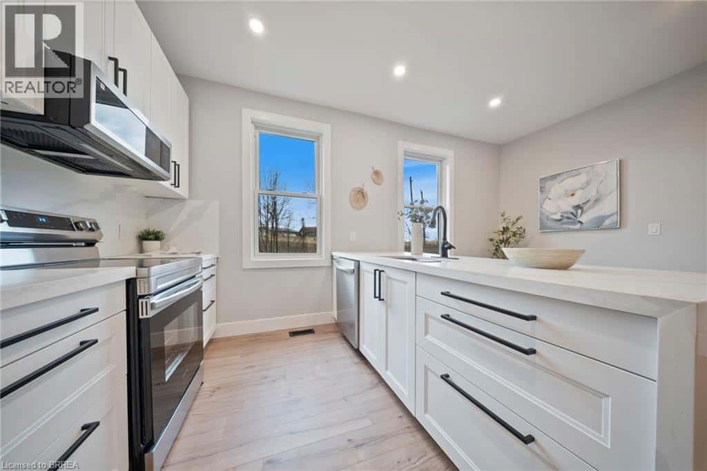 52 MAIN STREET ROCKFORD — Rockford, Ontario - Photo 5 of 24