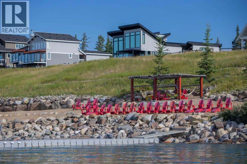 606 CottageClub Bend — Rural Rocky View County, Alberta - Photo 2 of 10