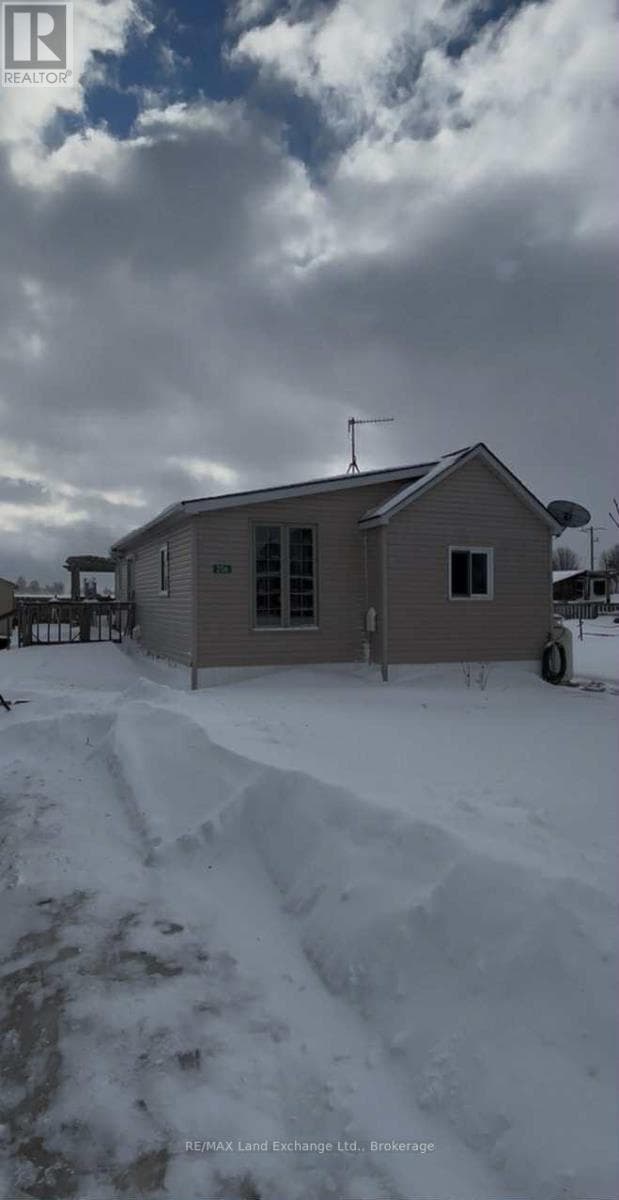 206 GRACE STREET E — Georgian Bluffs, Ontario - Main photo