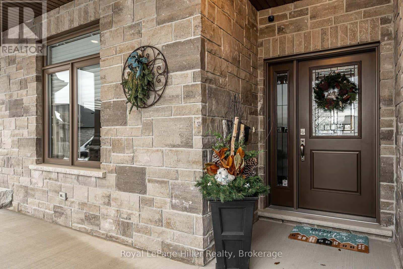 687 FORMAN AVENUE — Stratford, Ontario - Photo 3 of 50