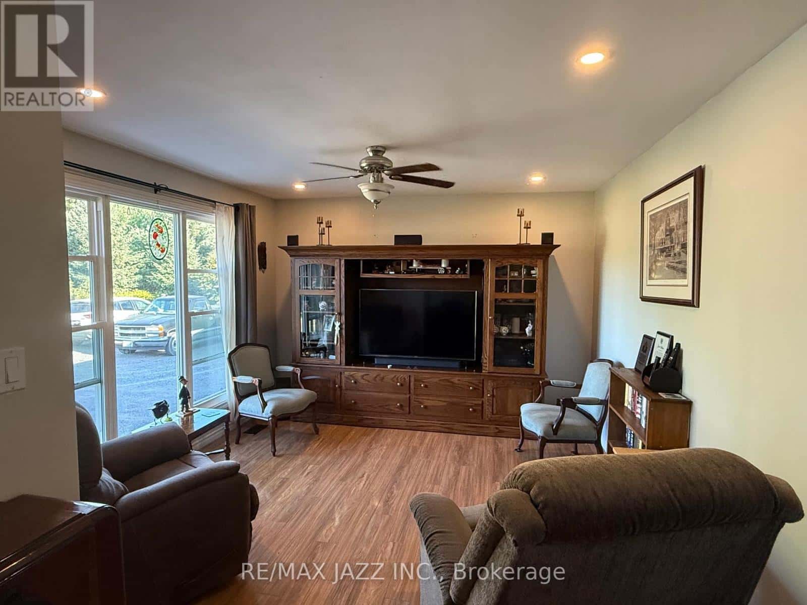 1967 COMSTOCK LINE — Asphodel-Norwood, Ontario - Photo 2 of 35