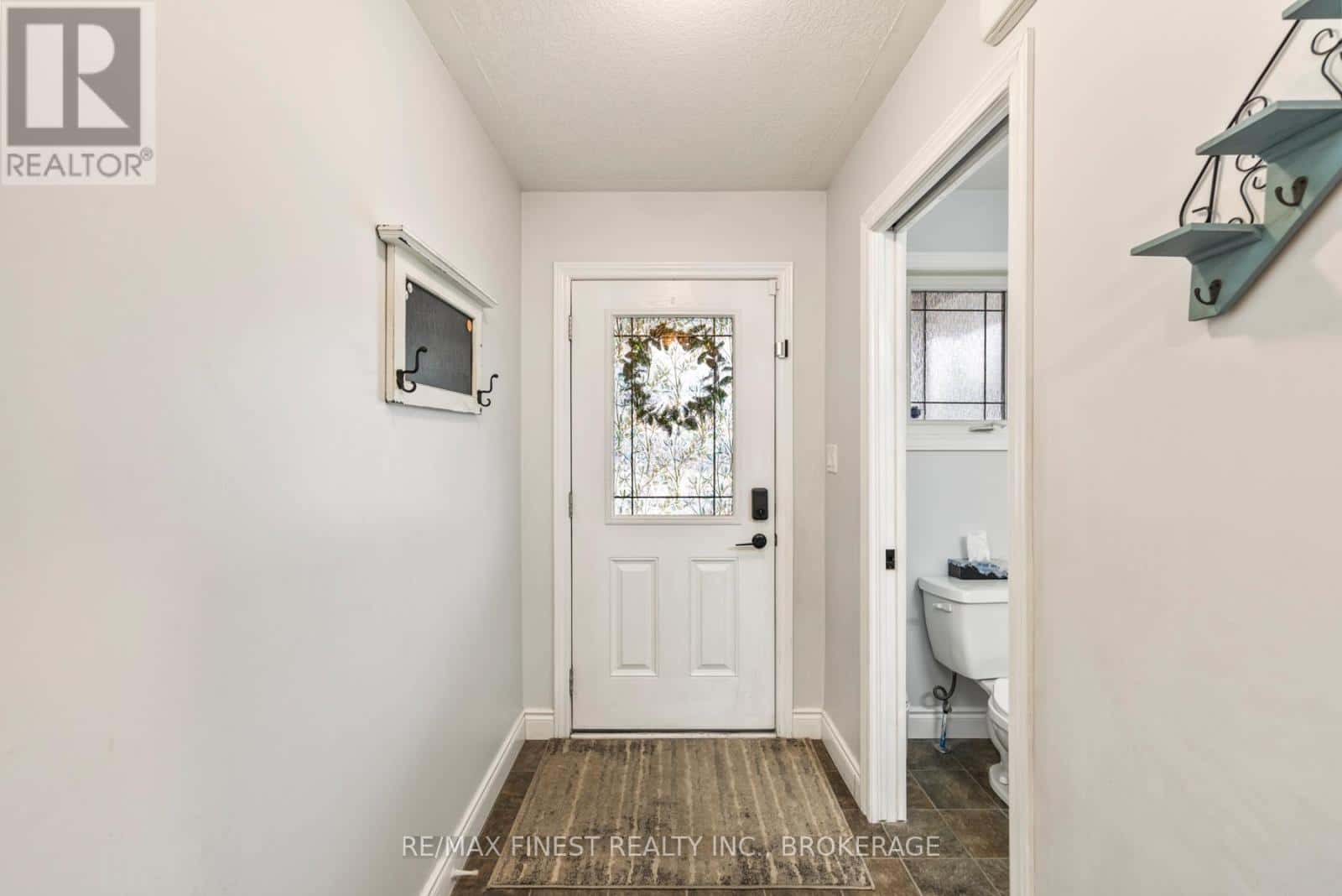 1070 REDWOOD CRESCENT — Kingston (City Northwest), Ontario - Photo 4 of 50