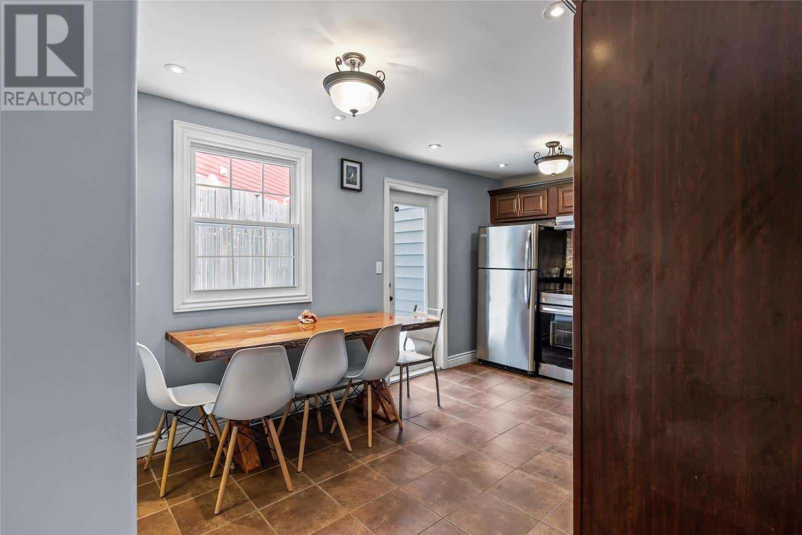 104 Carters Hill — St. John's, Newfoundland & Labrador - Photo 5 of 24