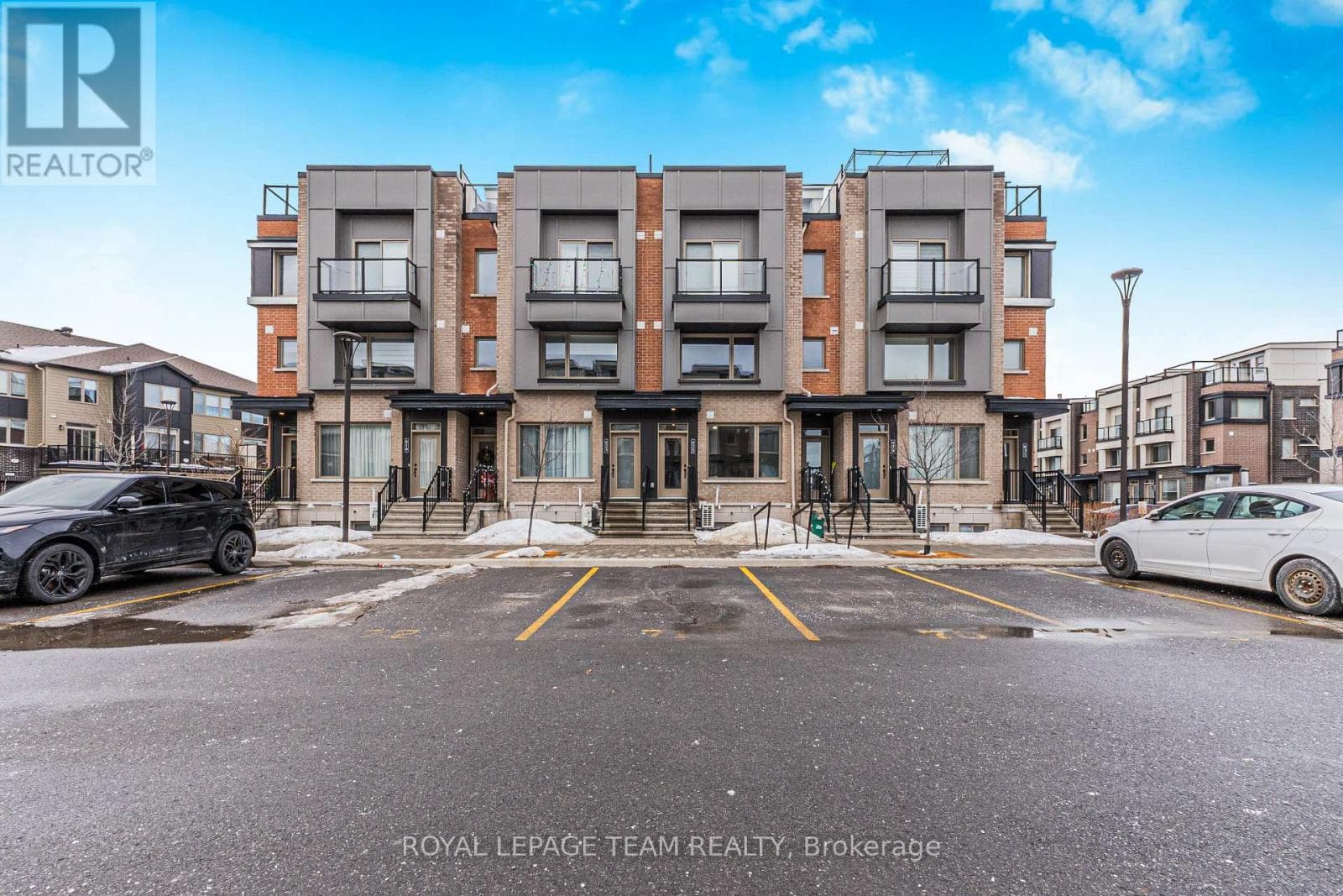 625 MAKWA PRIVATE — Ottawa, Ontario - Main photo