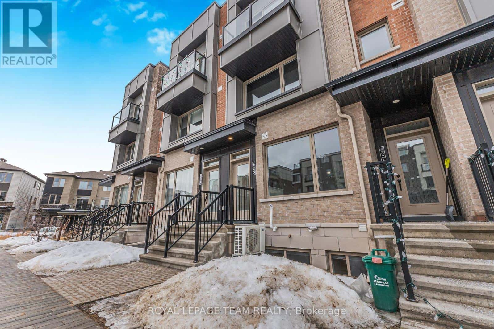 625 MAKWA PRIVATE — Ottawa, Ontario - Photo 2 of 20