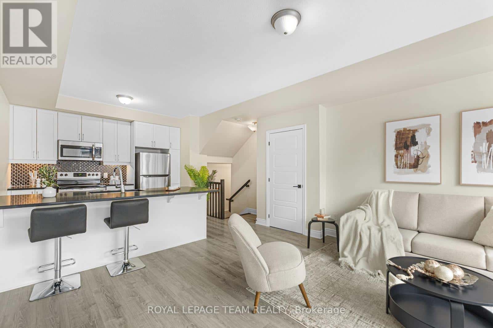 625 MAKWA PRIVATE — Ottawa, Ontario - Photo 5 of 20