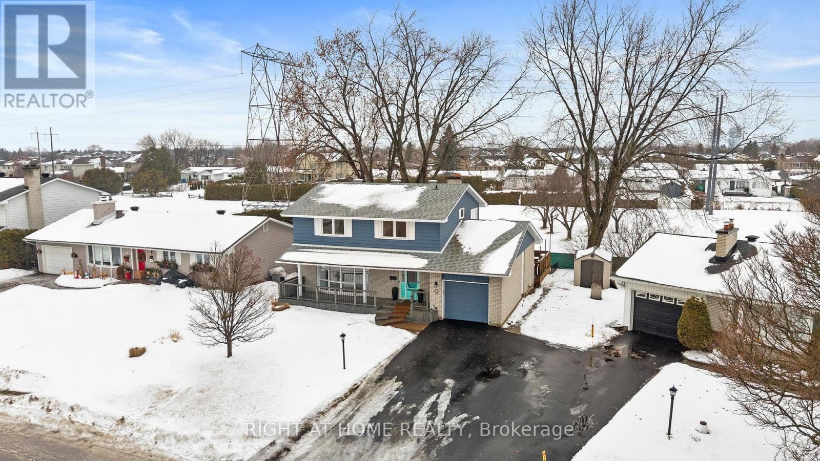 9 AURORA CRESCENT — Ottawa, Ontario - Main photo